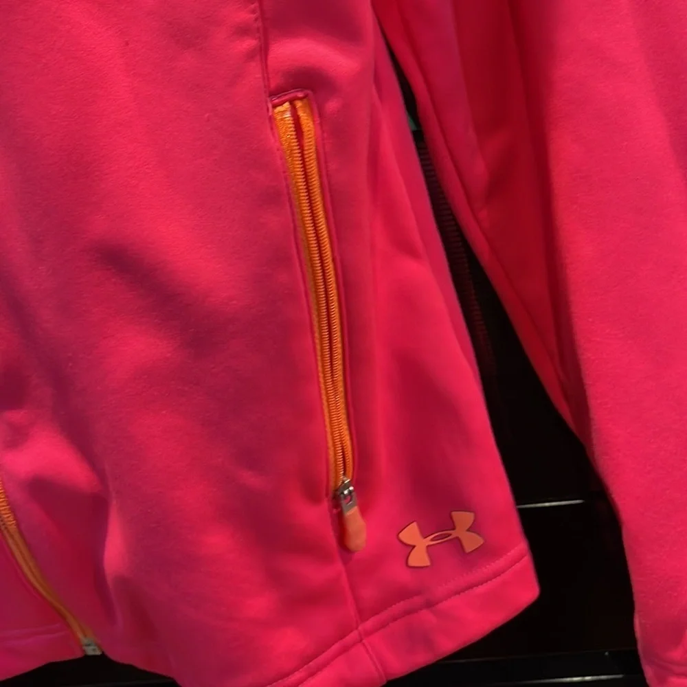 Girl’s UA zip jacket YXL